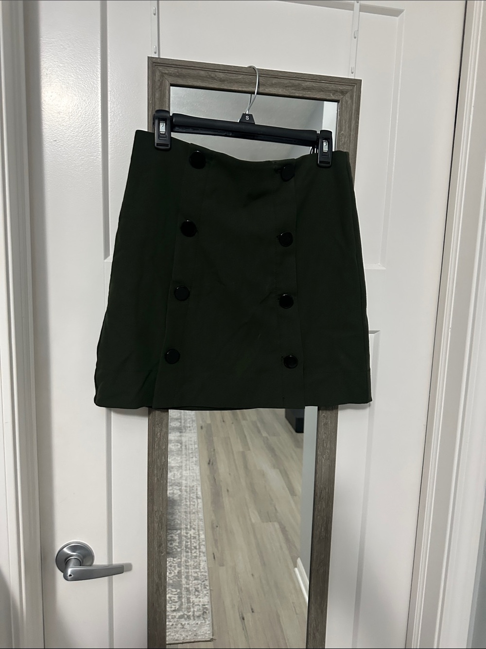 LOFT Green Double-Breasted Mini Skirt size 6